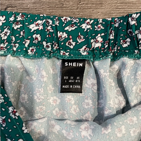 Floral wrap mini skirt - Picture 5 of 7